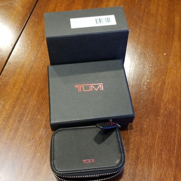 Black Tumi Travel Pill Case Holds 3 Viles Nwt